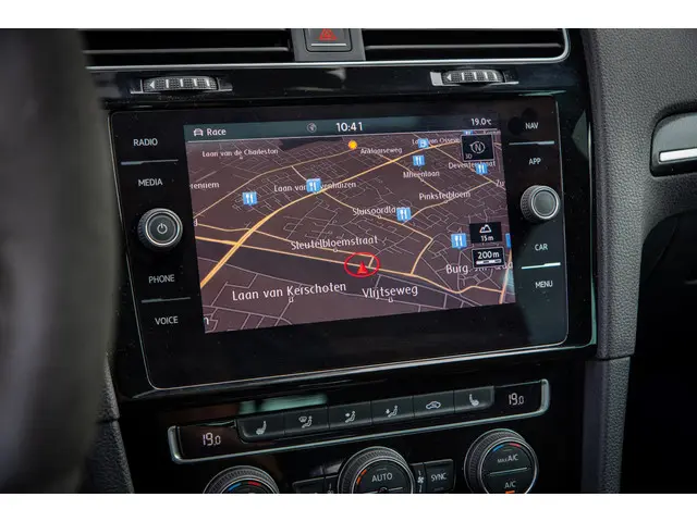 Volkswagen Golf 2.0 TSI 4Motion R 2017 Benzine 19