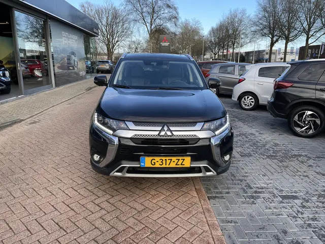 Mitsubishi Outlander 2.0 2WD Limited+ 2019 Benzine 13