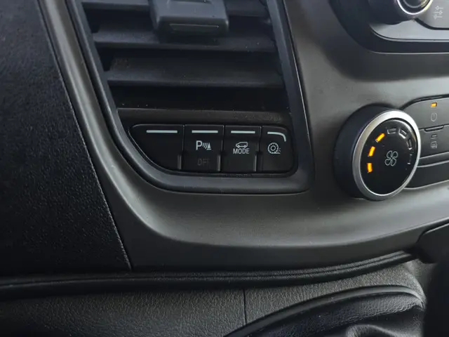 Ford Transit 350 2.0 TDCI L4 H3 Trend RWD 2023 Diesel 29