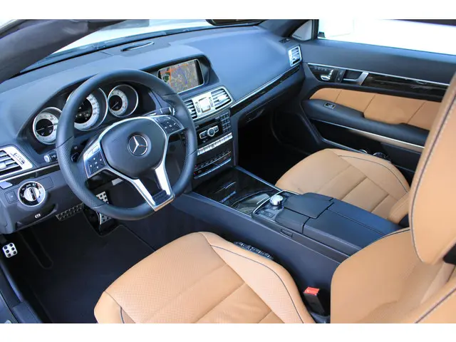 Mercedes-Benz E-Klasse Cabrio 400 AMG 2014 Benzine 2