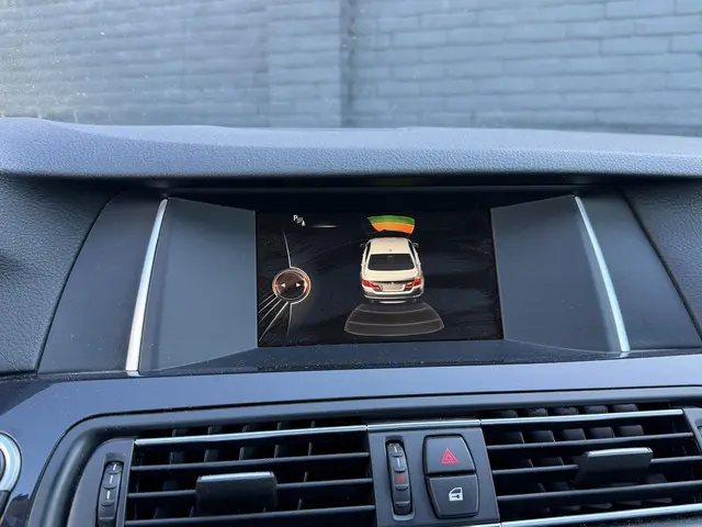 BMW 5 Serie 518d Executive 2014 Diesel 18