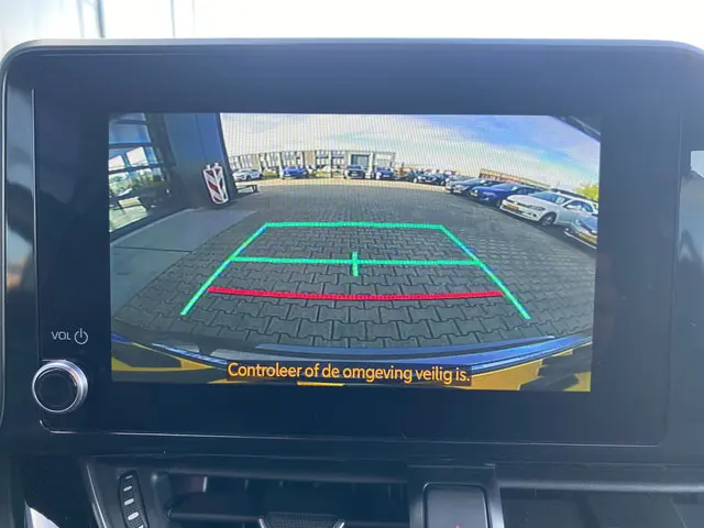 Toyota C-HR 2.0 Hybrid Dynamic 2024 Hybride Benzine 25