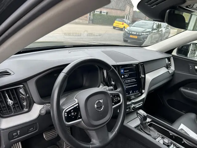 Volvo XC60 2.0 T5 Inscription 2019 Benzine 19