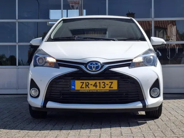 Toyota Yaris 1.5 Hybrid 2017 Hybride Benzine 8