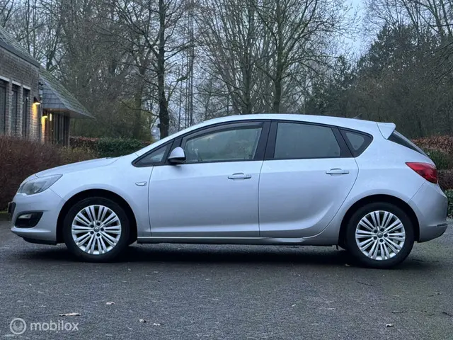 Opel Astra 1.4 Turbo 150PK/NAVI/PDC/DO/NWE APK 2014 Benzine 21