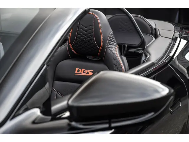Aston Martin DBS DBS Superleggera 2020 Benzine 11