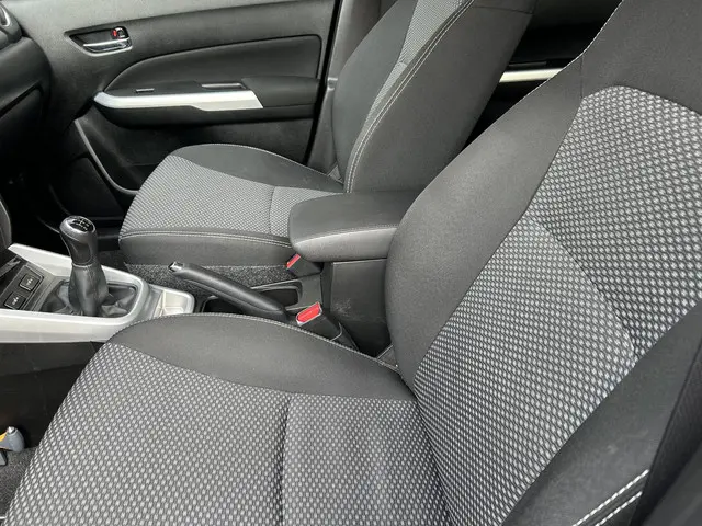 Suzuki Vitara 1.6 Rhino 2017 Benzine 6