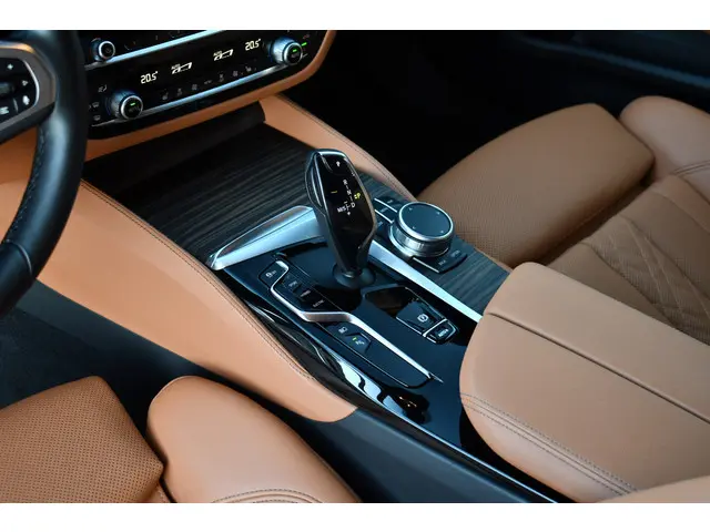 BMW 5 Serie 545e xDrive M-Sport 2022 Hybride Benzine 57