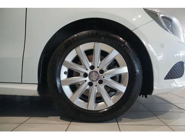 Mercedes-Benz A-Klasse 180 Ambition 2015 Benzine 13