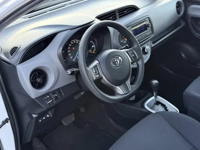 Toyota Yaris 1.5 Hybrid Active 2019 Hybride Benzine 11