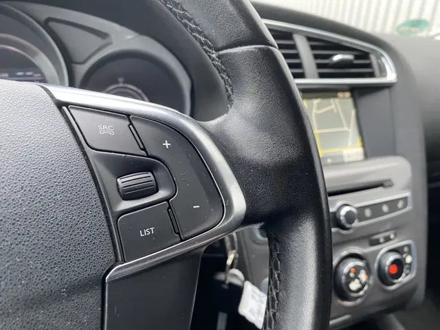 Citroën C4 1.2 PureTech Business 2015 Benzine 19