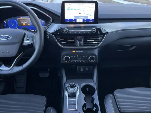 Ford Kuga 2.5 PHEV Titanium X 2024 Hybride Benzine 7