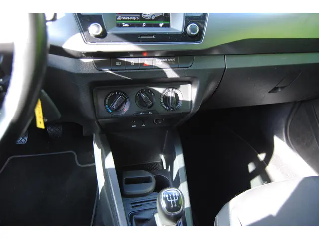 Škoda Fabia 1.2 TSI JOY 2017 Benzine 12