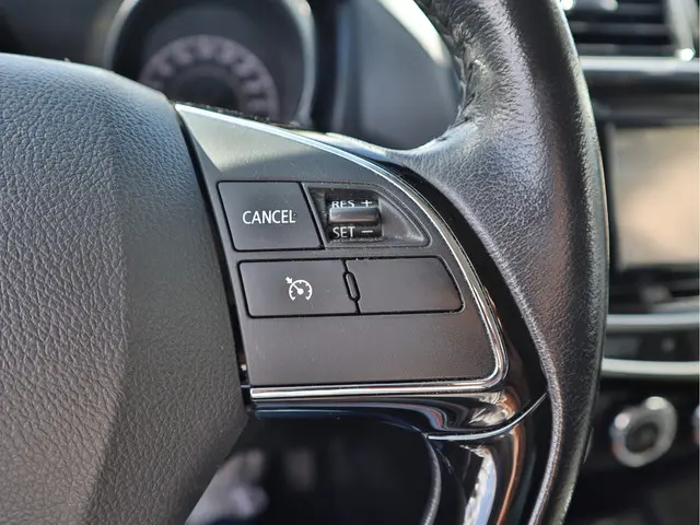 Mitsubishi ASX 1.6 Cleartec Intense 2016 Benzine 17