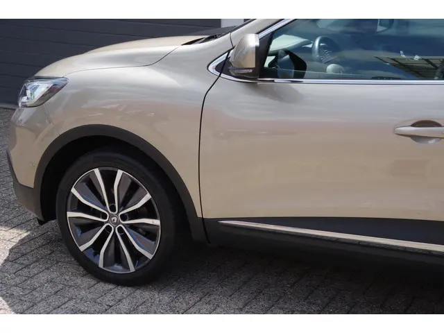 Renault Kadjar 1.2 TCe Bose 2018 Benzine 33