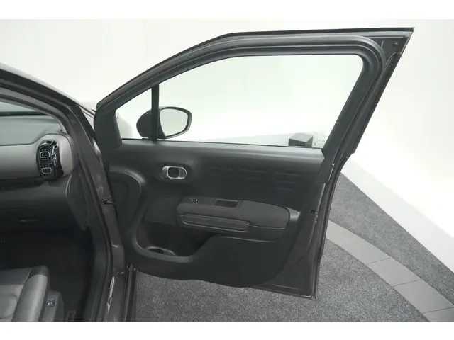 Citroën C3 Aircross PureTech 110 Shine 2022 Benzine 63