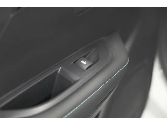 Peugeot 208 PureTech 100 EAT8 Allure Pack 2022 Benzine 27