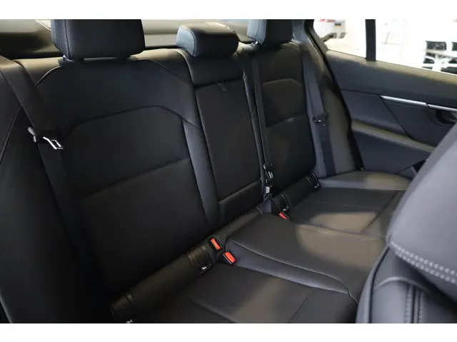 BMW i5 Sedan eDrive40 2024 Elektrisch 9