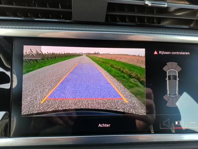 Audi Q3 35 TFSI S edition 2021 Hybride Benzine 45