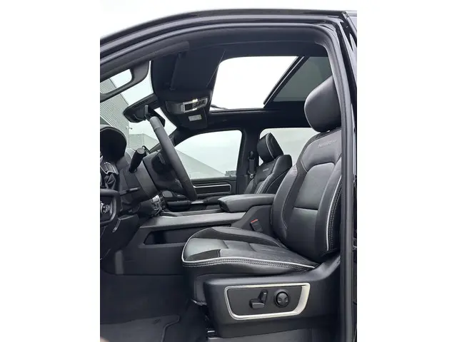 Dodge Ram 1500 3.0 V6 4x4 Crew Cab Laramie 2024 Benzine 23