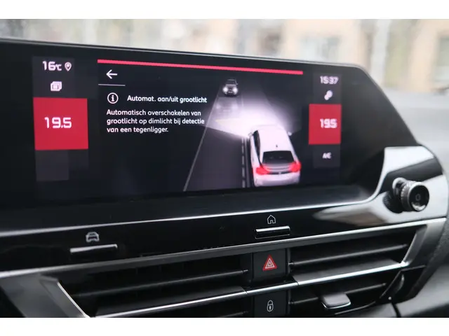 Citroën C4 PT 130 Shine 2021 Benzine 33