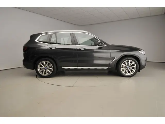 BMW X3 xDrive30e 2023 Hybride Benzine 4