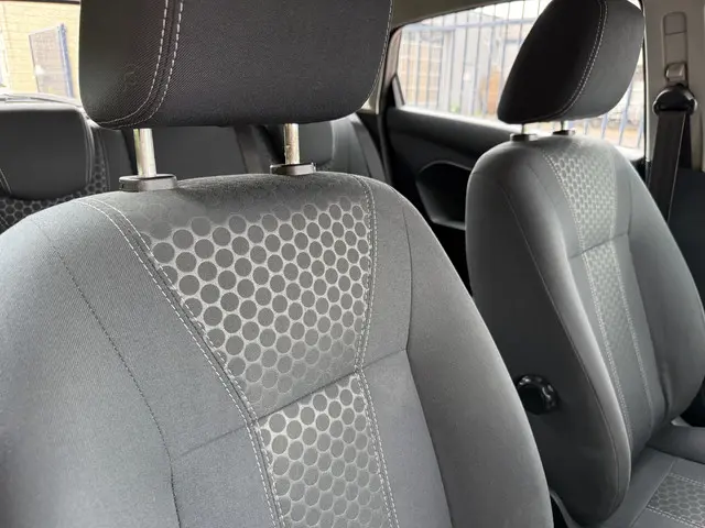 Ford Fiesta 1.25 Titanium 2012 Benzine 24