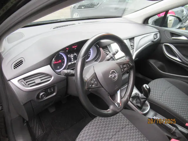 Opel Astra 1.0 Business+ 2016 Benzine 12