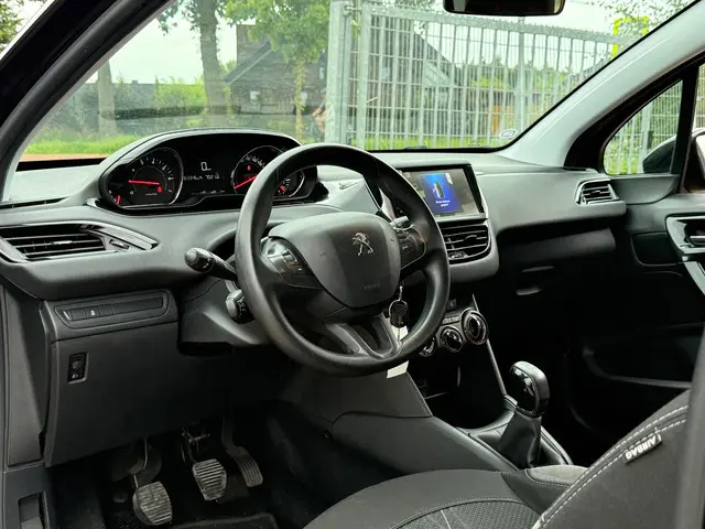 Peugeot 208 1.0 VTi Active 2012 Benzine 33