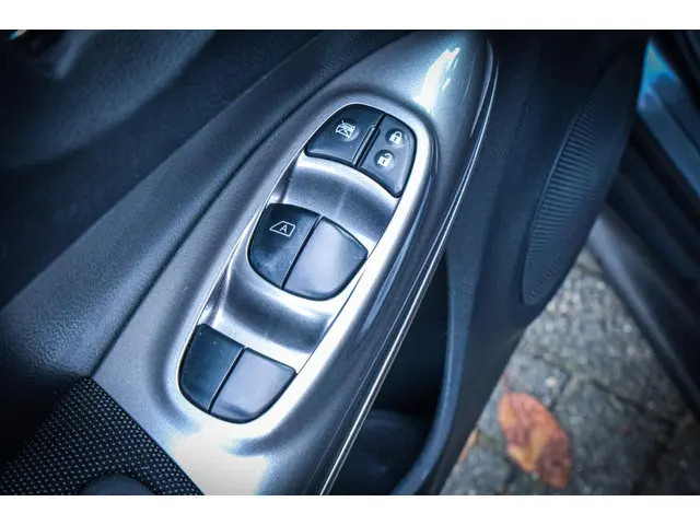 Nissan Juke 1.6 Acenta Eco NAP CRUISE 2012 Benzine 18