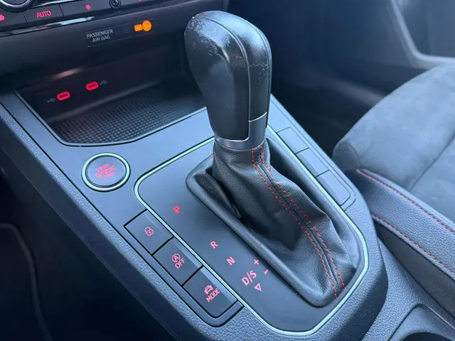 SEAT Ibiza 1.0 EcoTSI FR Plus Connect 2023 Benzine 18