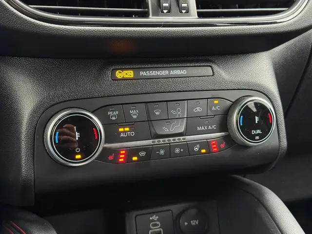 Ford Kuga 2.5 PHEV ST-Line X 2023 Hybride Benzine 17