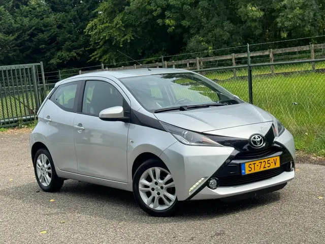 Toyota Aygo 1.0 VVT-i x-pose /Airco/Led/ 2017 Benzine