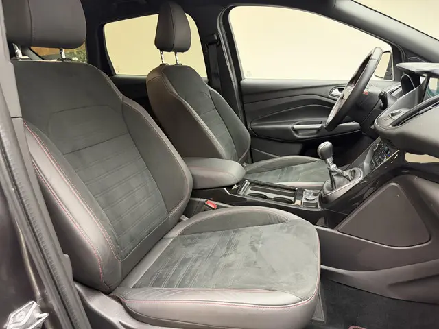 Ford Kuga 1.5 EcoBoost Vignale ST-Line 2018 Benzine 6