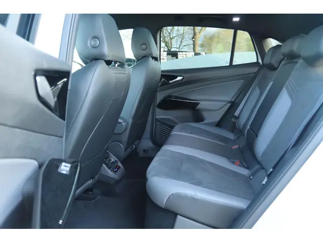 Volkswagen ID.5 PRO 77KWH 2022 Elektrisch 16