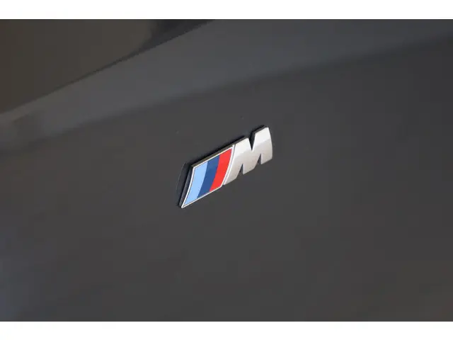 BMW 3 Serie Touring 320i 2020 Benzine 27