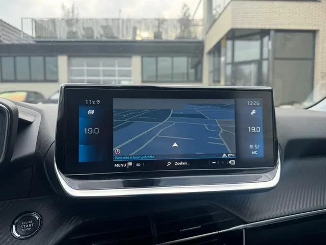 Peugeot 208 1.2 PureTech Blue Lease Allure 2020 Benzine 18