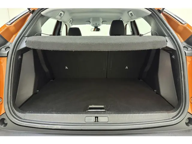 Peugeot 2008 1.2 PureTech Active Pack 2021 Benzine 10