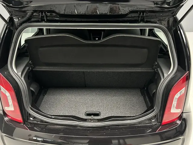 Volkswagen up! 1.0 high up! 2014 Benzine 14