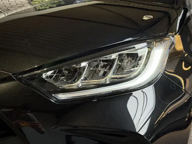 Toyota Yaris 1.5 Hybrid 115 Dynamic 2025 Hybride Benzine 5