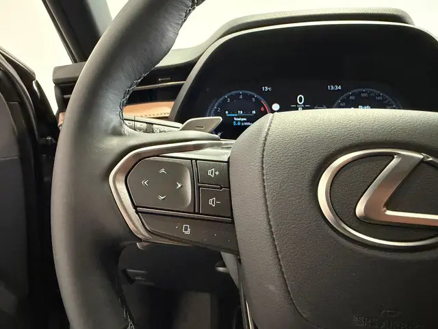 Lexus LBX Relax 2WD 2026 Hybride Benzine 10