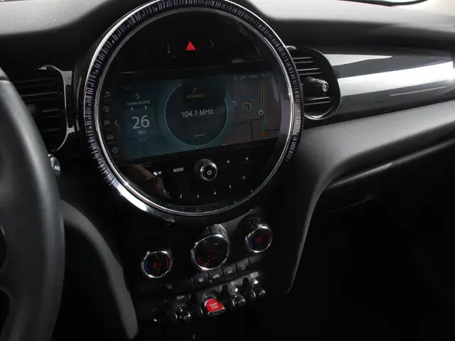 MINI Cooper Mini 1.5 Essential Trim 2022 Benzine 14