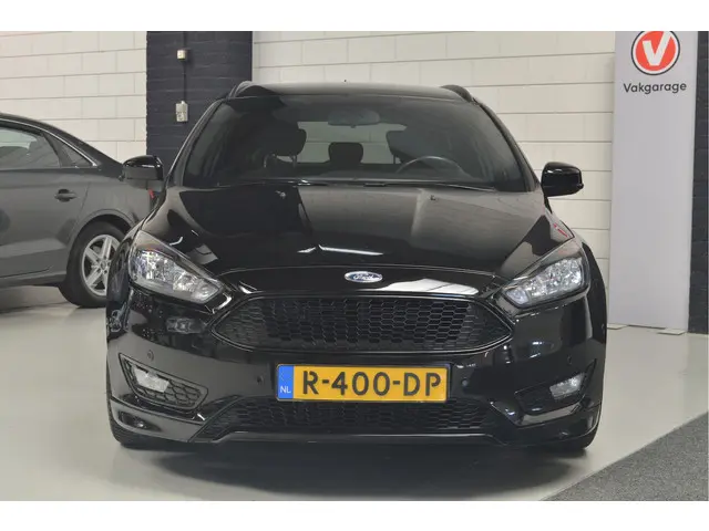 Ford Focus Wagon 1.0 2018 Benzine 2