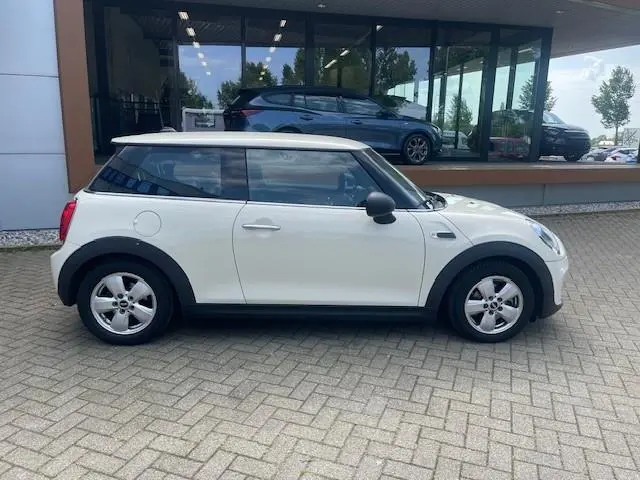MINI One 3