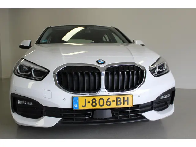 BMW 1 Serie 116d Executive Edition 2020 Diesel 3