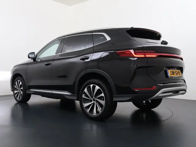 BYD SEAL U 1.5 DM-i FWD Boost 2025 Hybride Benzine 5