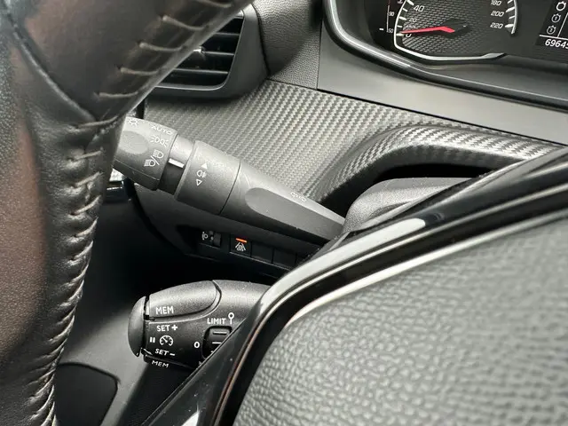 Peugeot 208 1.2 PureTech Blue Lease Active 2021 Benzine 24