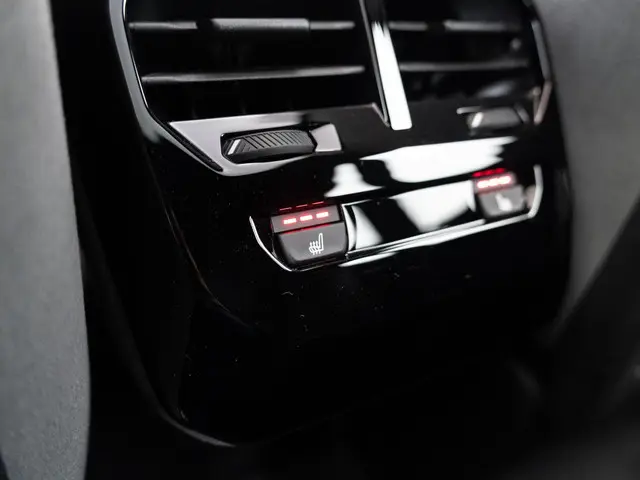 BMW iX xDrive45 2025 Elektrisch 37