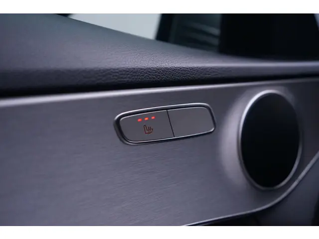 Mercedes-Benz C-Klasse 200 2014 Benzine 24