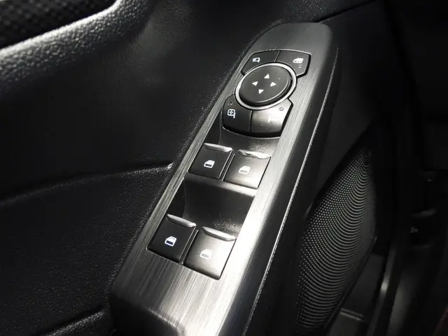 Ford Kuga 2.5 PHEV Plug-In ST-Line 2022 Hybride Benzine 17